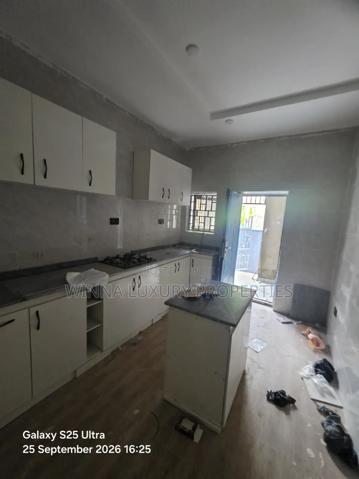 2bdrm Bungalow in Light Gold, Lugbe District for rent