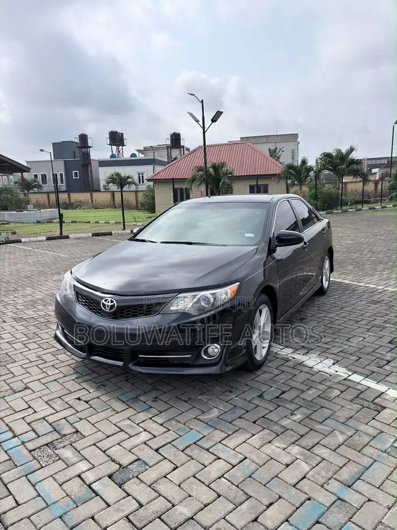 Toyota Camry LE 4dr Sedan (2.5L 4cyl 6A) 2013 Black