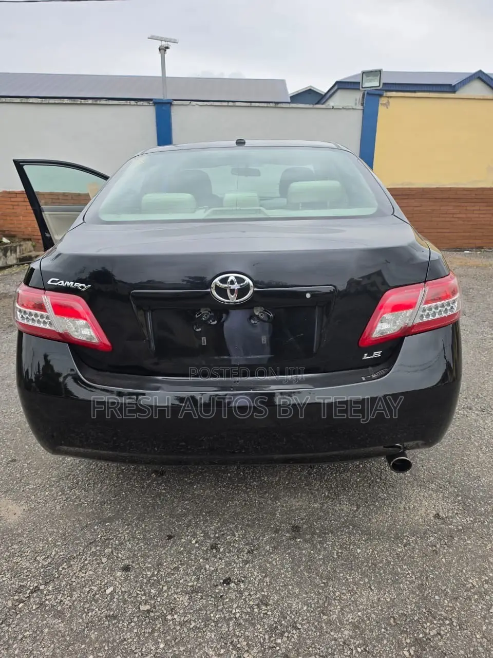Toyota Camry LE 4dr Sedan (2.5L 4cyl 6A) 2011 Black