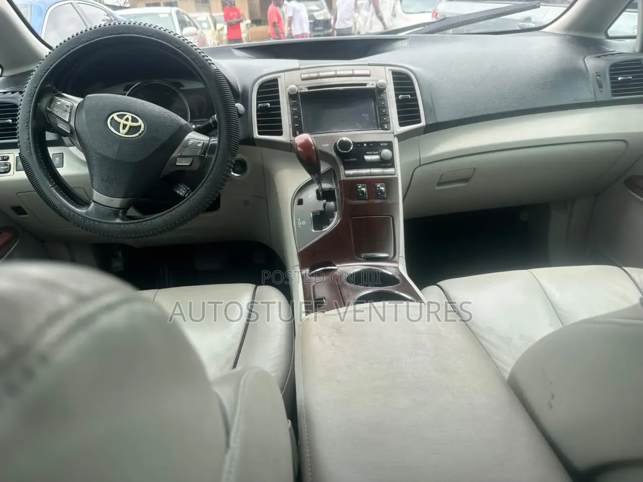 Toyota Venza XLE 2011 White