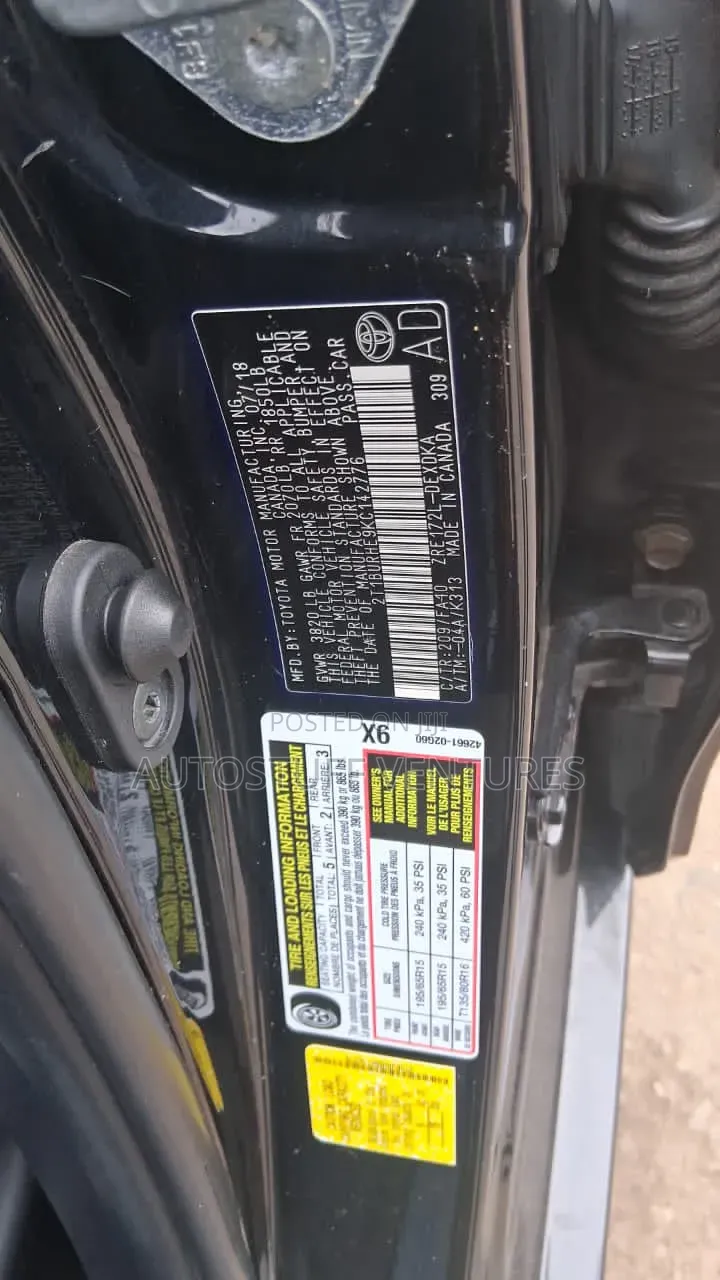 Toyota Corolla LE Eco (1.8L 4cyl 2A) 2019 Black