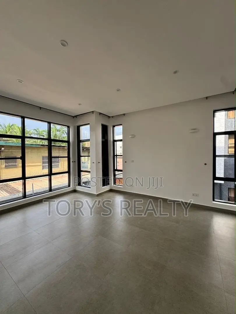 4bdrm Duplex in Victoria Island Extension for sale