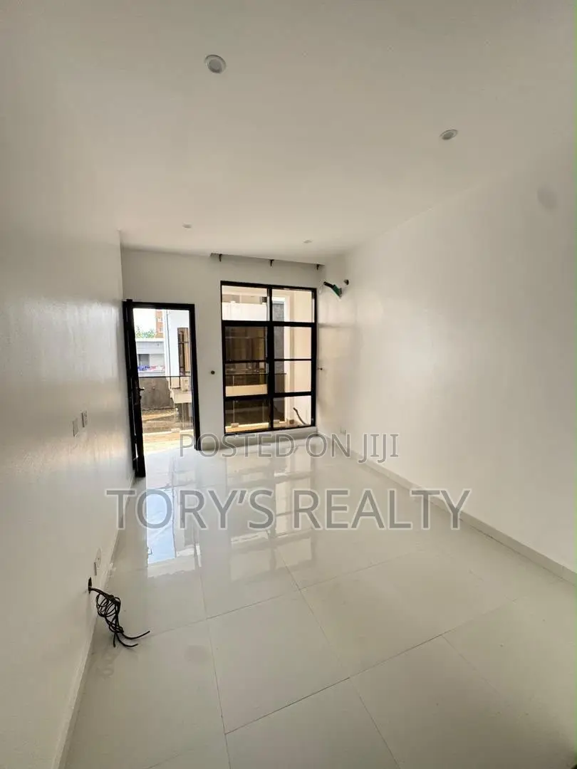 4bdrm Duplex in Victoria Island Extension for sale