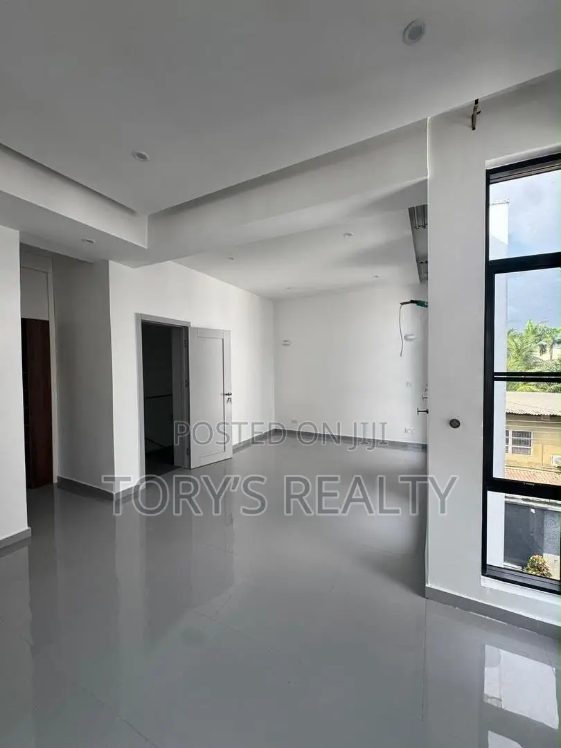 4bdrm Duplex in Victoria Island Extension for sale