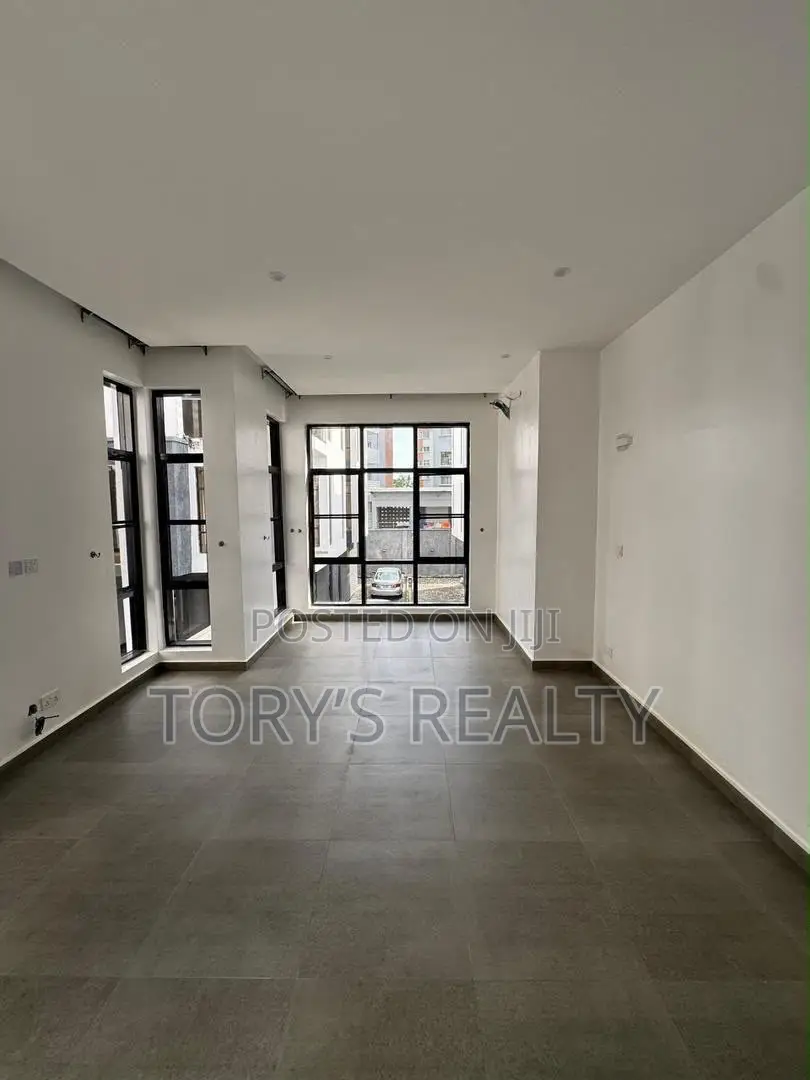 4bdrm Duplex in Victoria Island Extension for sale