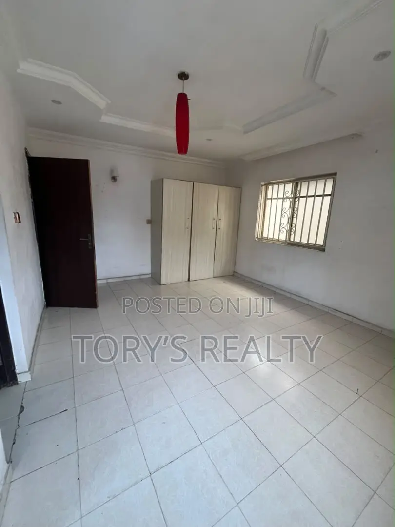 3bdrm Apartment in Ikota for rent