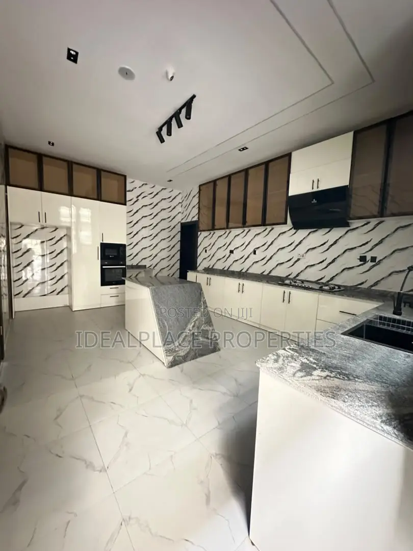 5bdrm Duplex in Ajah for sale