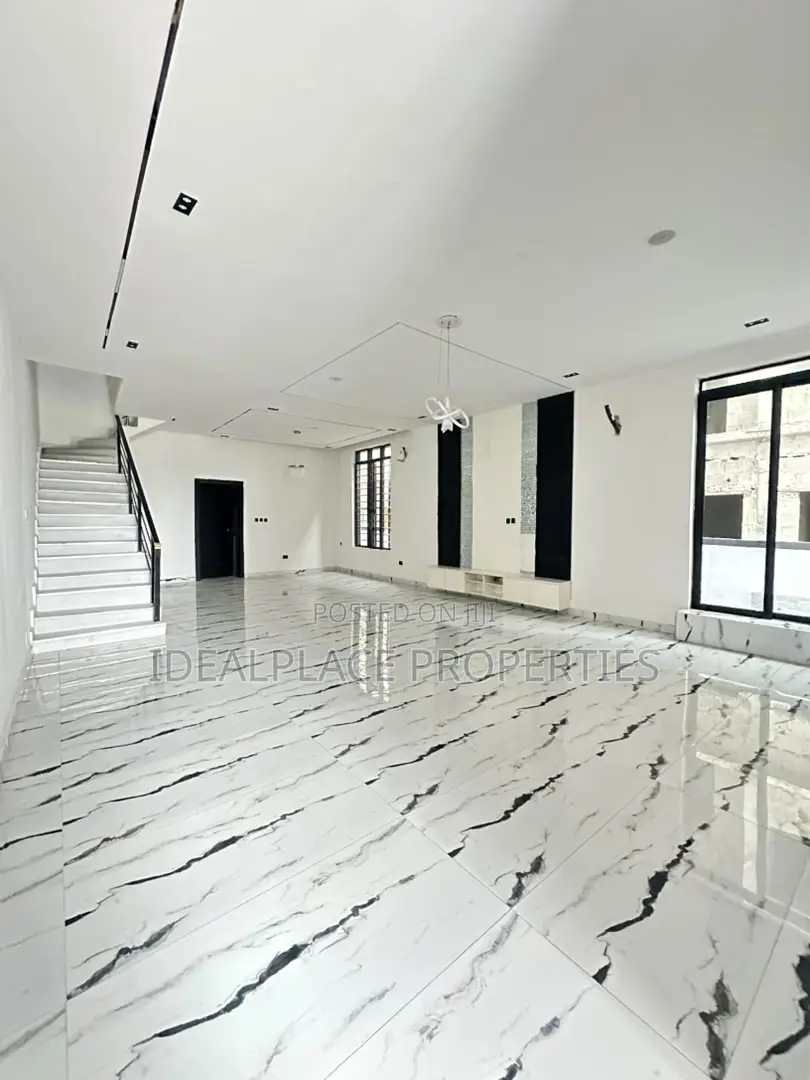 5bdrm Duplex in Ajah for sale
