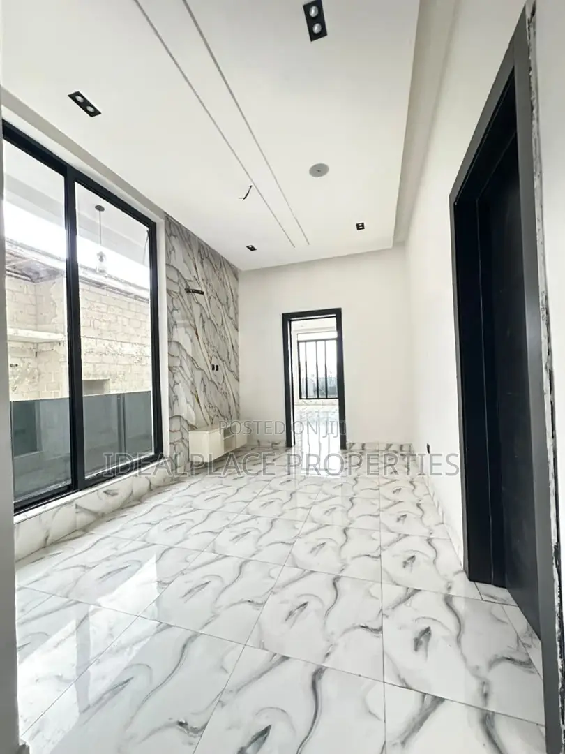 5bdrm Duplex in Ajah for sale