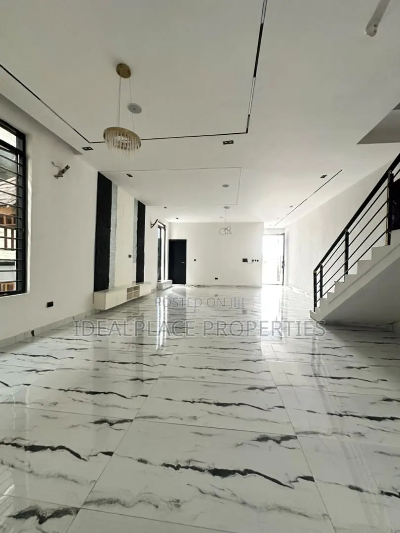 5bdrm Duplex in Ajah for sale