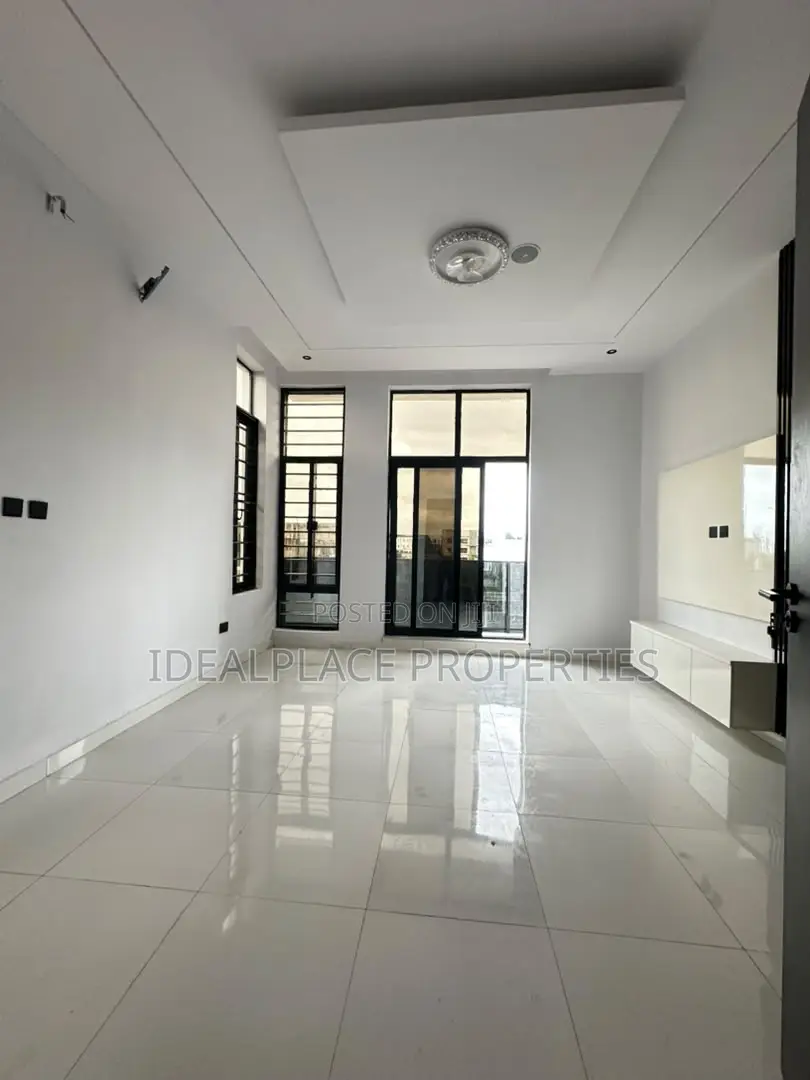 4bdrm Duplex in Ajah for sale
