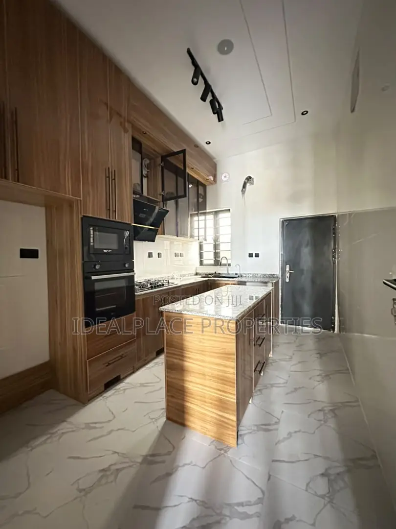 4bdrm Duplex in Ajah for sale