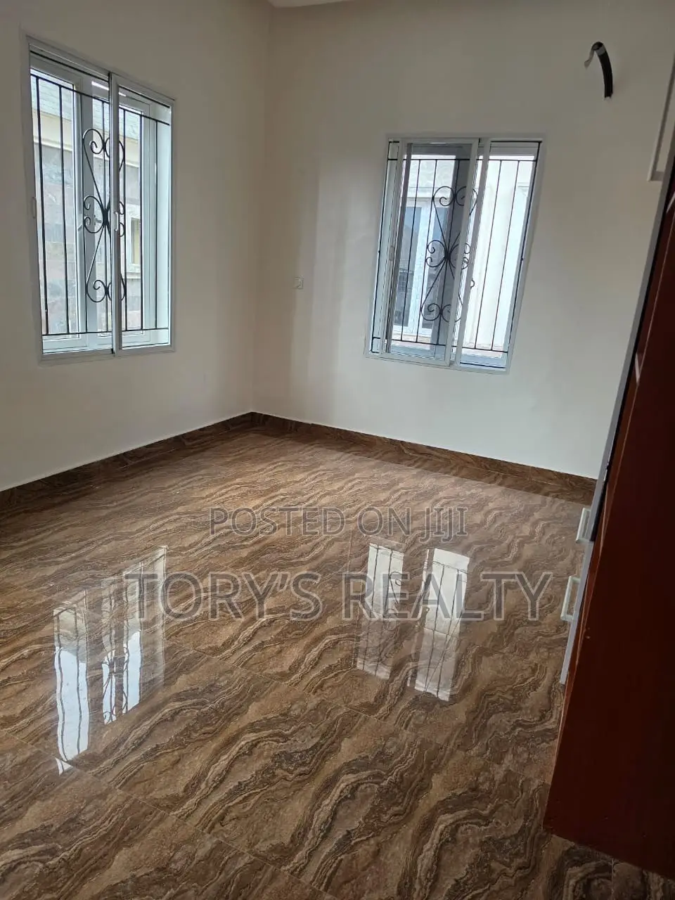 5bdrm Duplex in Parkview Estate for rent