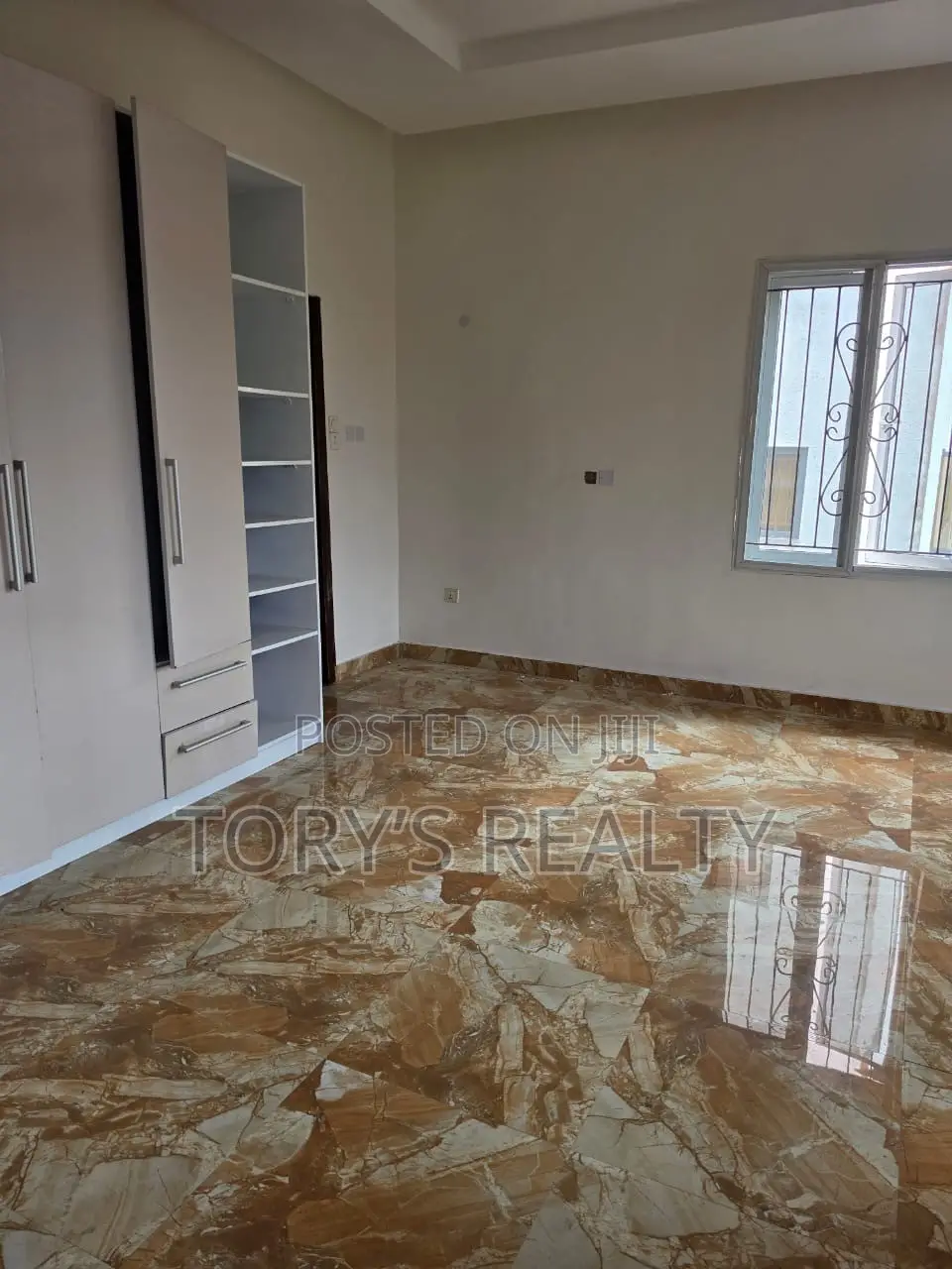 5bdrm Duplex in Parkview Estate for rent