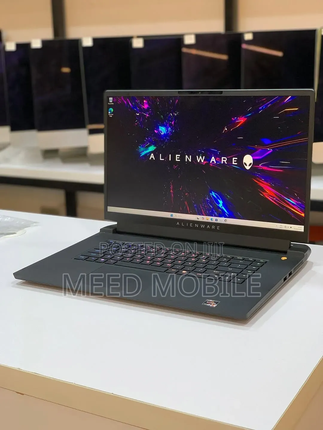Laptop Alienware m17 R5 16GB AMD Ryzen 7 SSD 1T