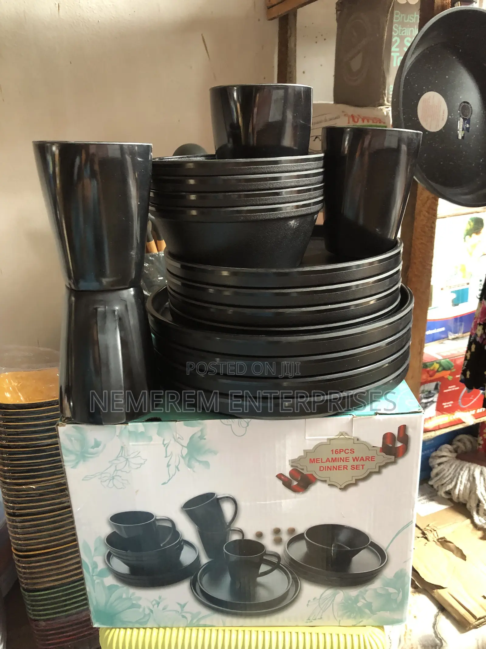 16-Piece Black Melamine Ware Dinner Set