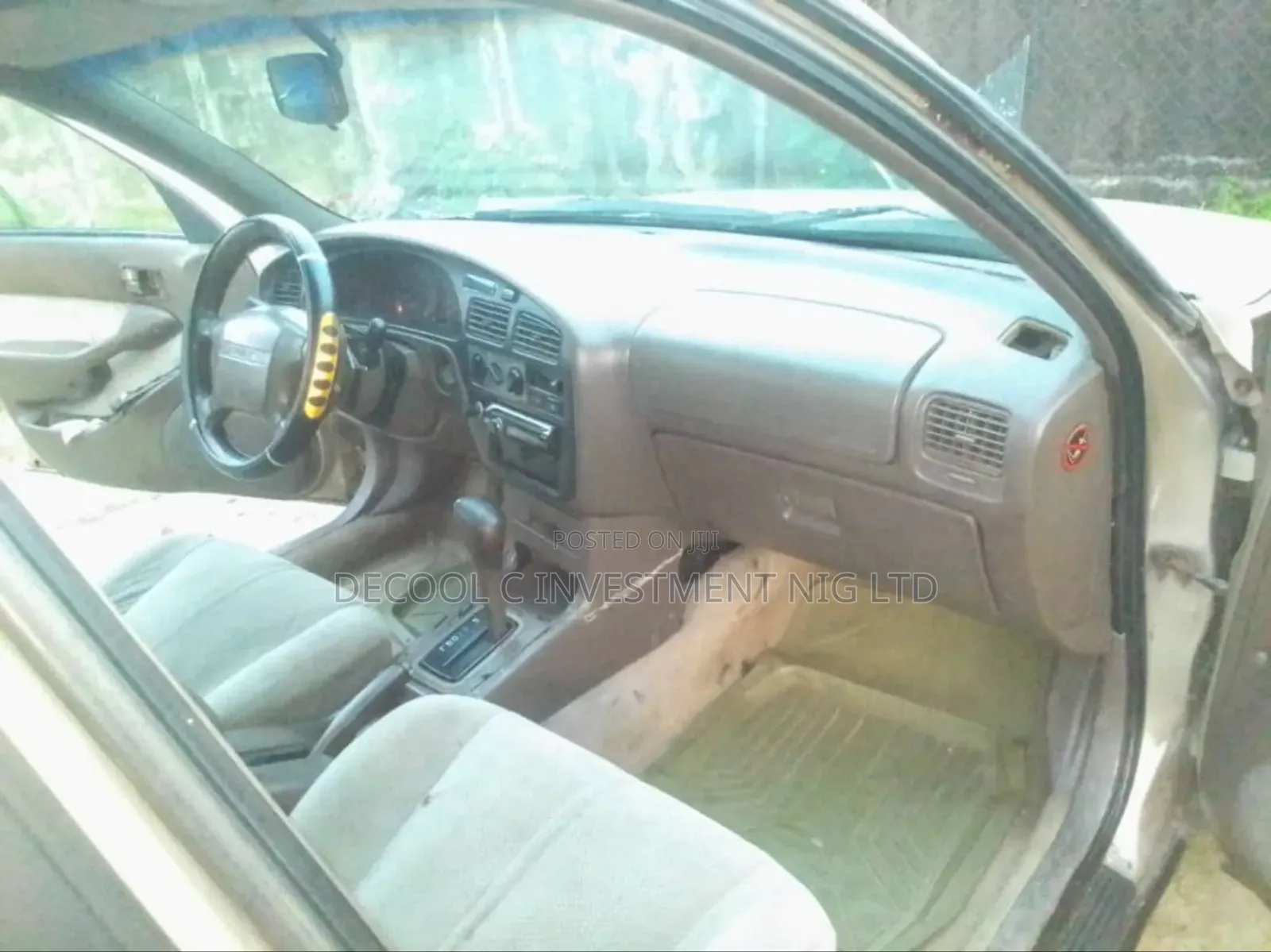 Toyota Camry LE 4dr Sedan (2.2L 4cyl 4A) 2000 Gold
