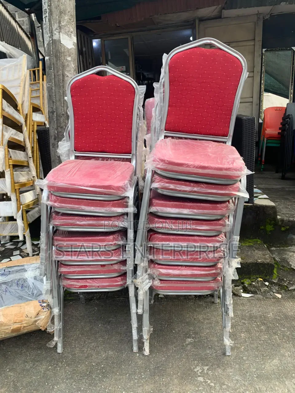 Event Chair / Big Silver Leg Bouquet Chair
