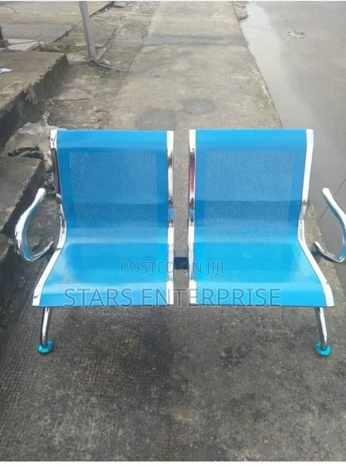 Visitors Chair/ 2 in One Chair.