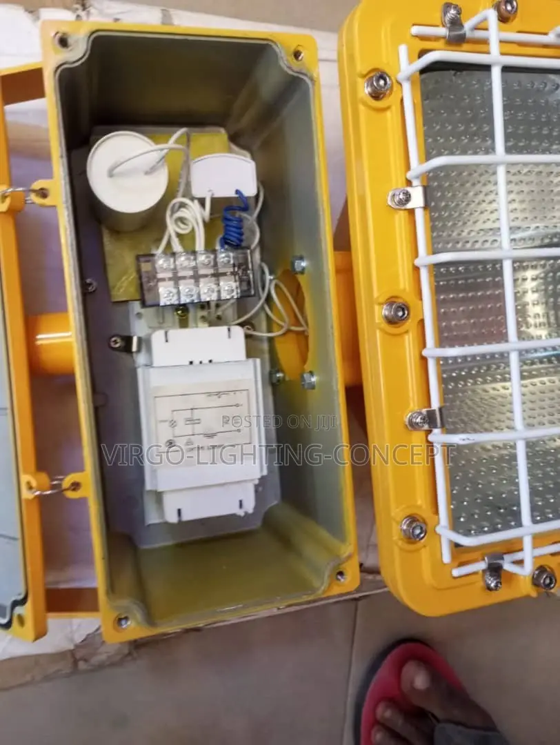 An 400w Ex-Proof Explosion-Proof/Flameproof Flood Light Fixture