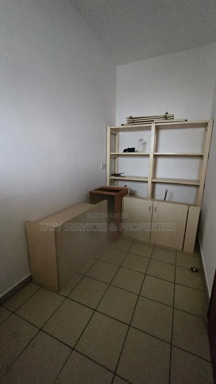 3bdrm Apartment in Gated And Secured, Old Ikoyi for rent