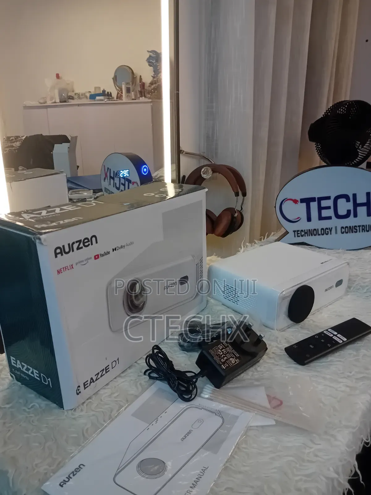 Aurzen Smart Projector , Portable for iOS/Android/USB/TV Stick,