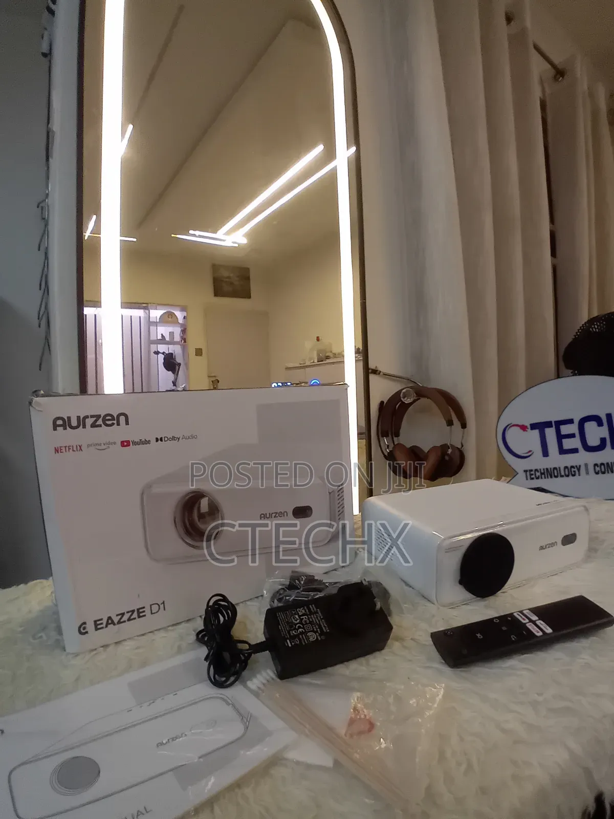 Aurzen Smart Projector , Portable for iOS/Android/USB/TV Stick,
