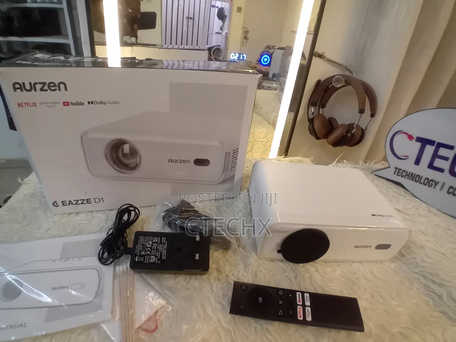 Aurzen Smart Projector , Portable for iOS/Android/USB/TV Stick,