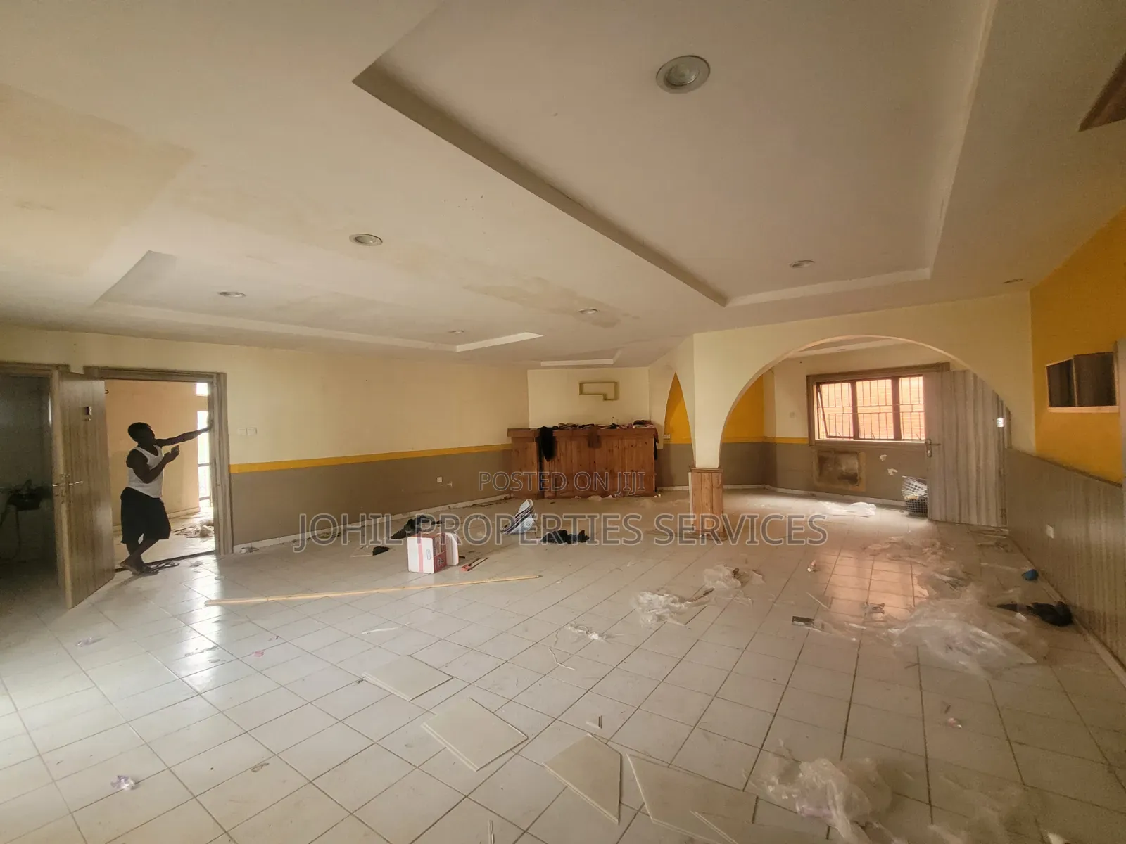 3bdrm Block of Flats in Zone 5 / Wuse for rent