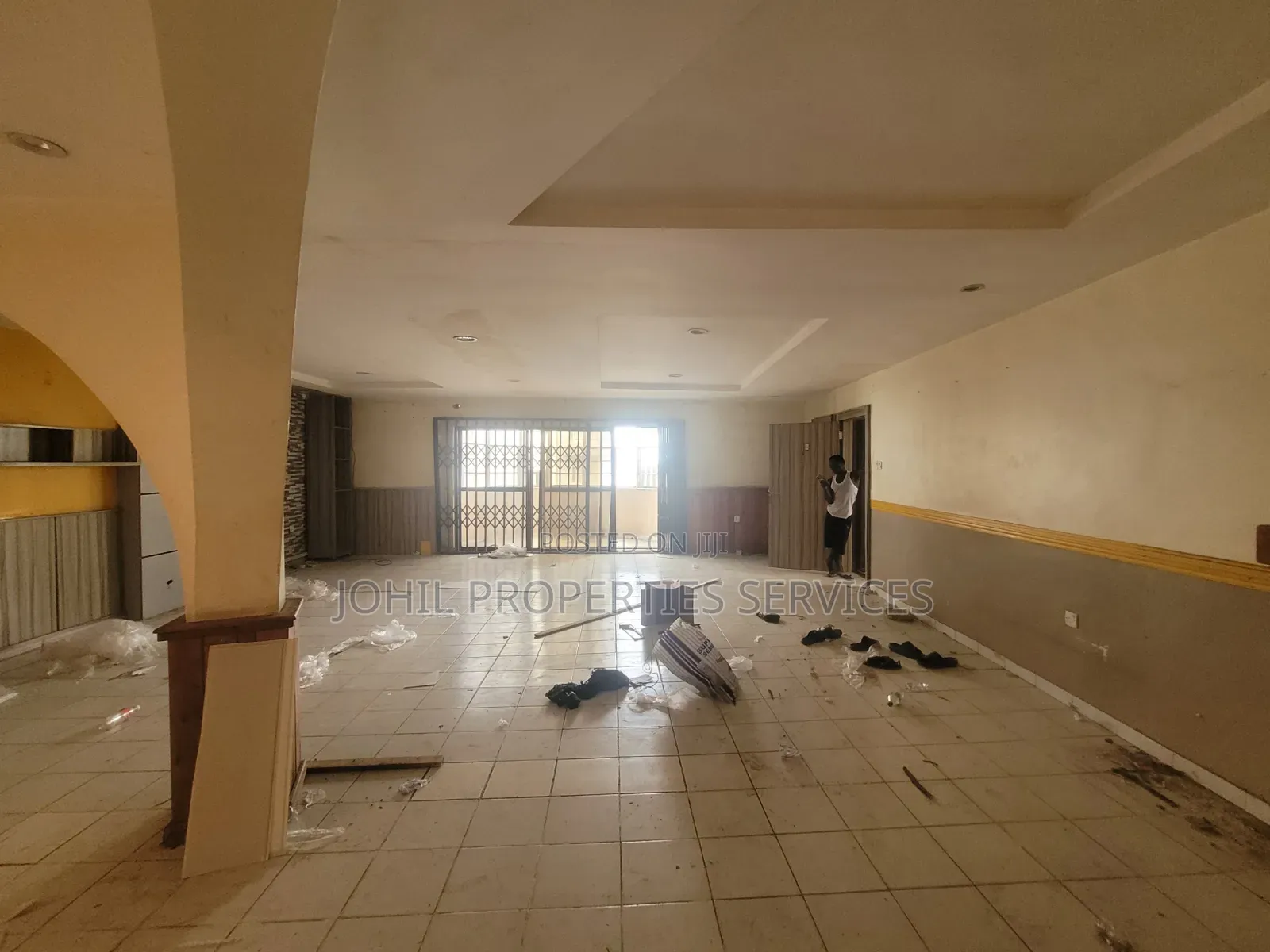 3bdrm Block of Flats in Zone 5 / Wuse for rent
