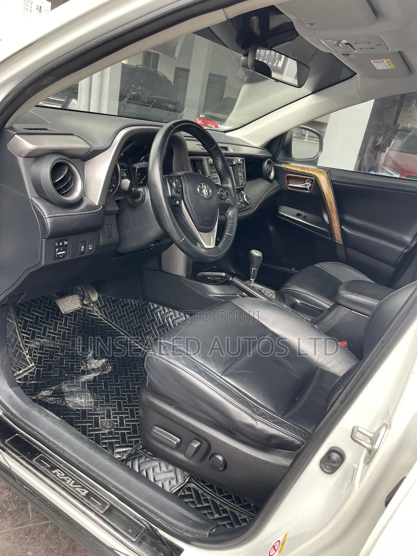 Toyota RAV4 2018 White