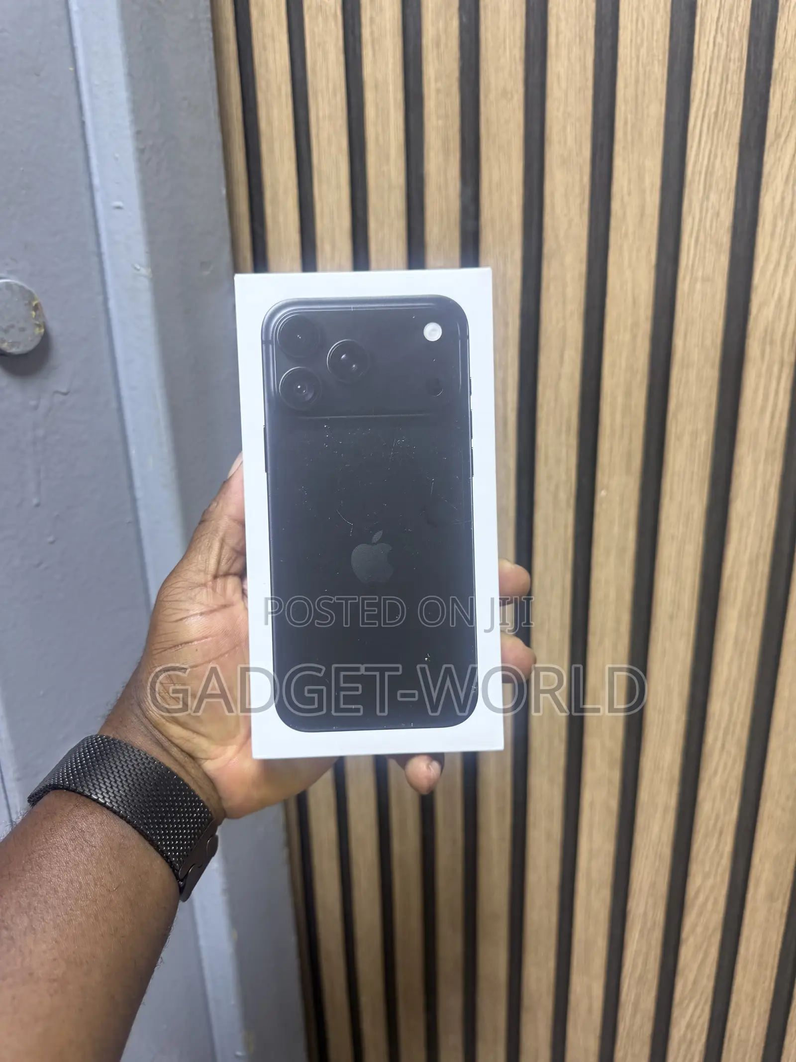 New Apple iPhone 18 Pro 1 TB Black