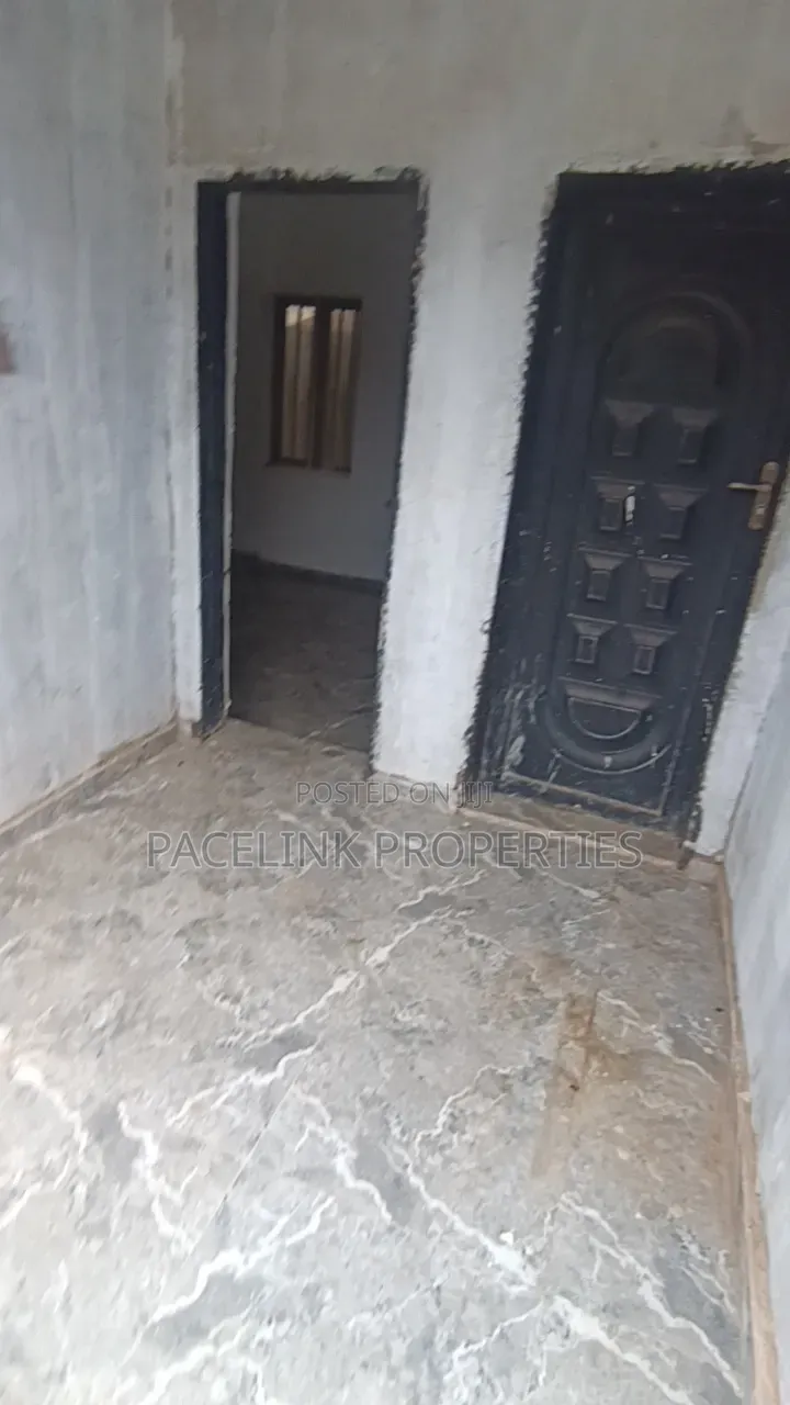 1bdrm Room & Parlour in Ayobo for rent