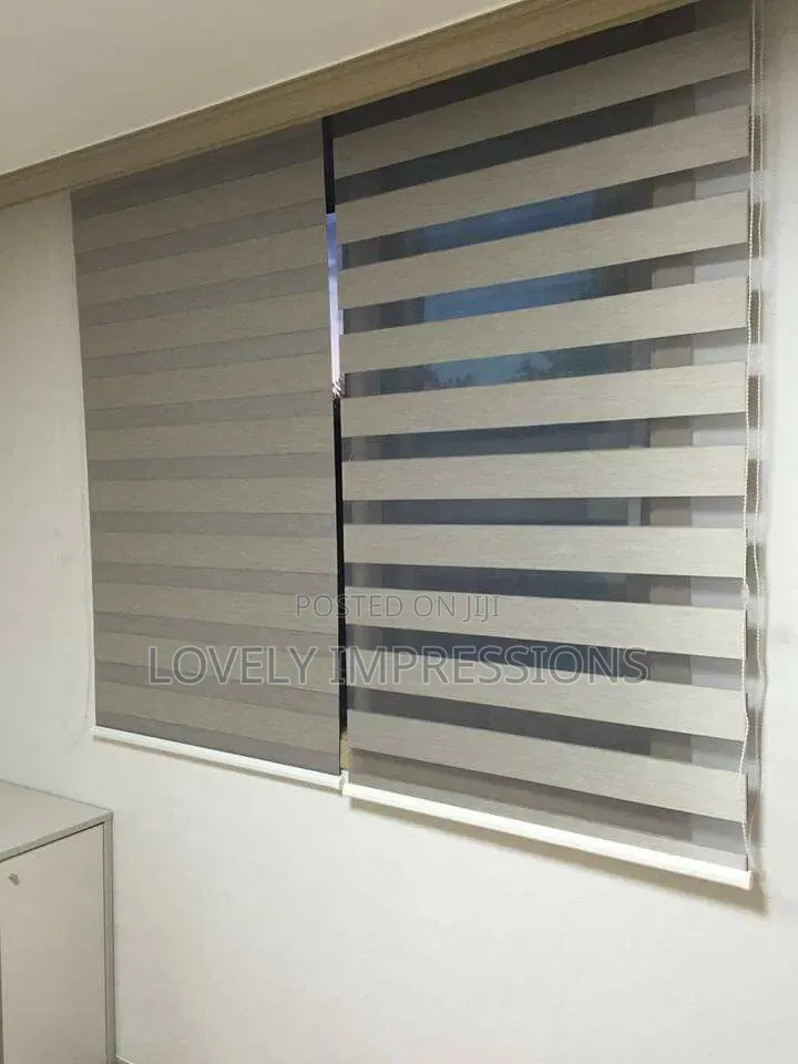 Plaiin Grey Day and Night Window Blind