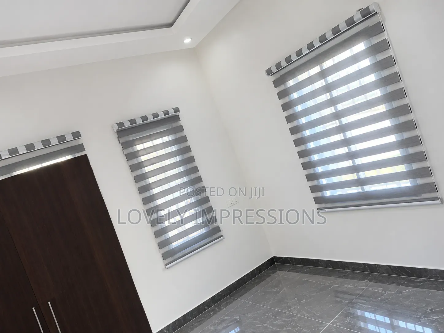 Plaiin Grey Day and Night Window Blind