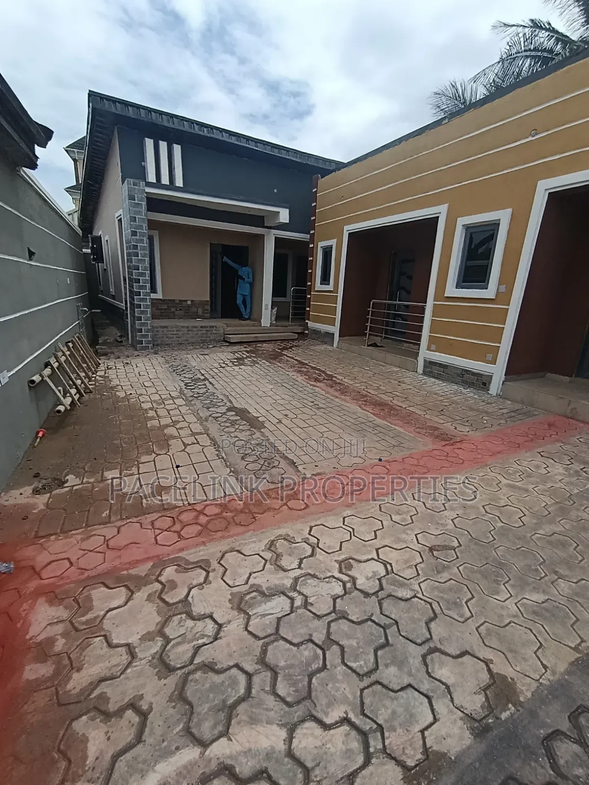 1bdrm Room & Parlour in Ayobo for rent