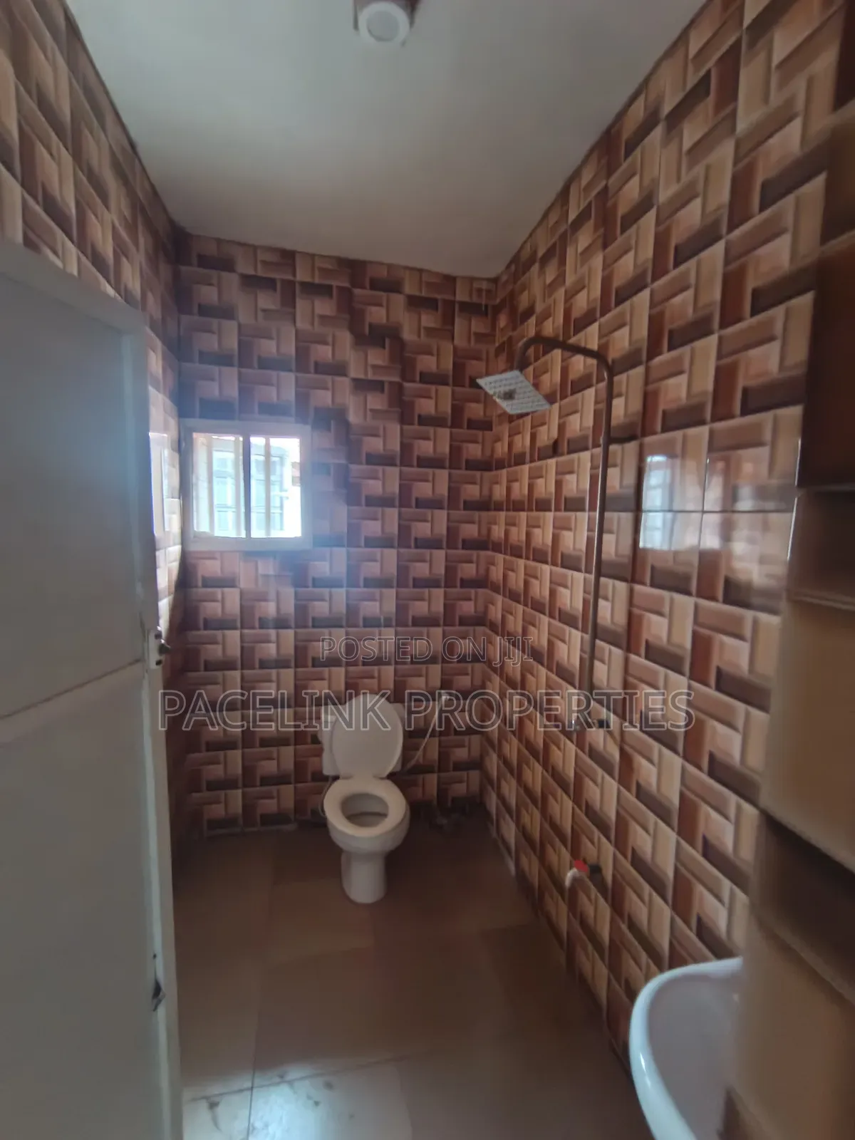3bdrm Apartment in Ayobo for rent