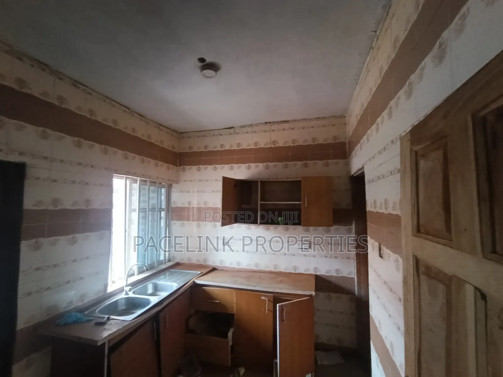 3bdrm Apartment in Ayobo for rent
