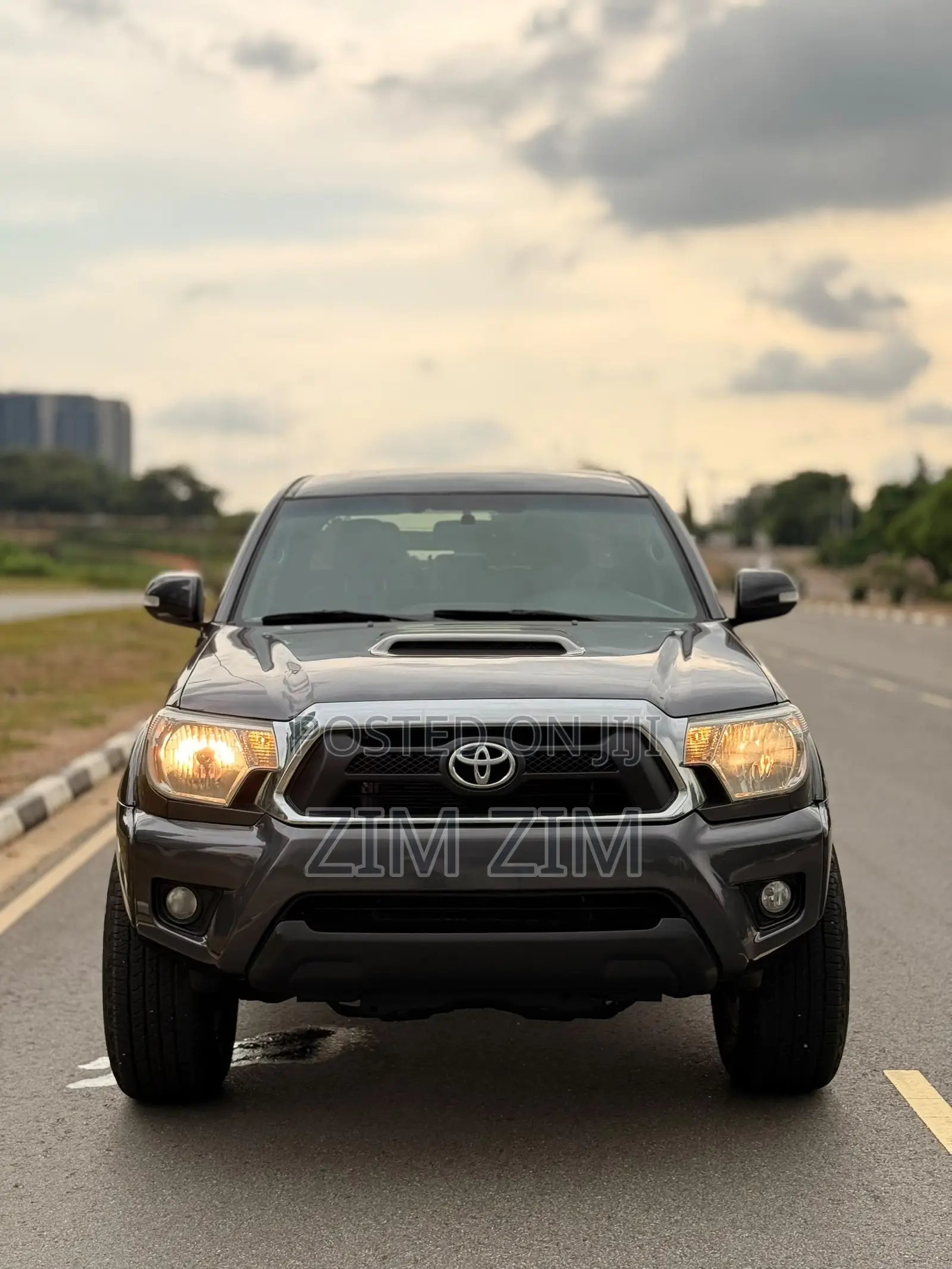 Toyota Tacoma Double Cab 4x2 PreRunner Long Bed 4.0L V6 5-Speed Auto