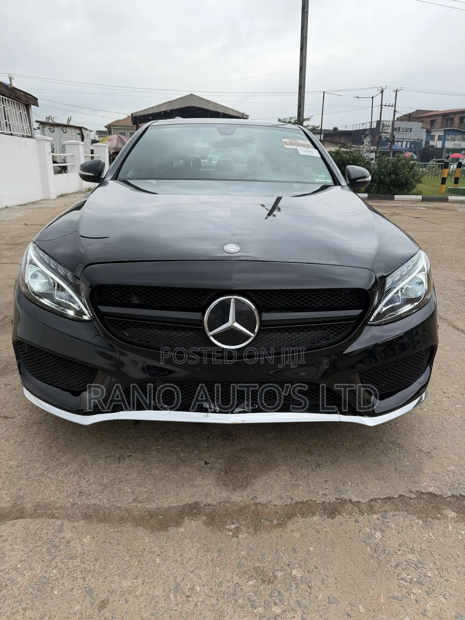 Mercedes-Benz C300 Luxury 4dr AWD 4Matic Sedan (2.0L 4cyl 7A) 2015