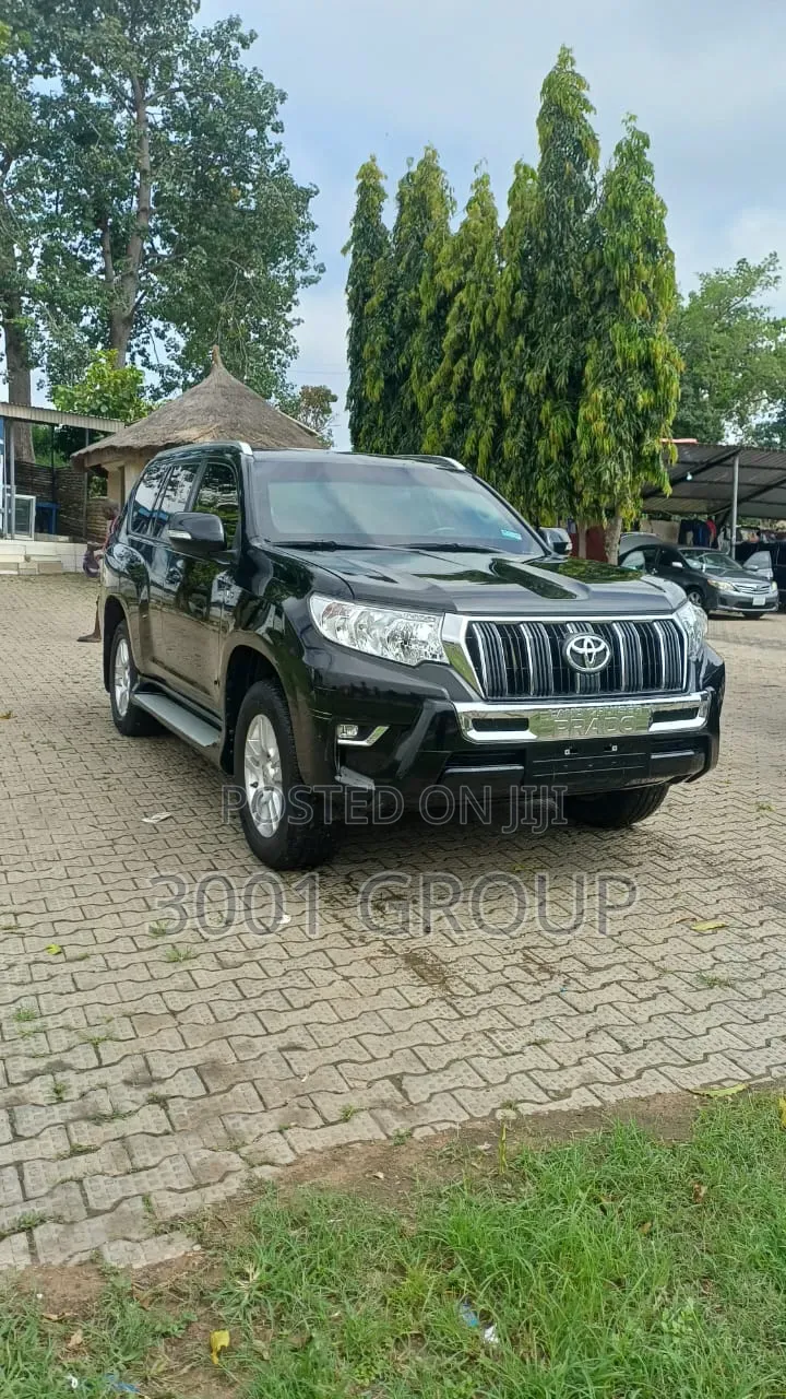 Toyota Land Cruiser Prado 2019 Black