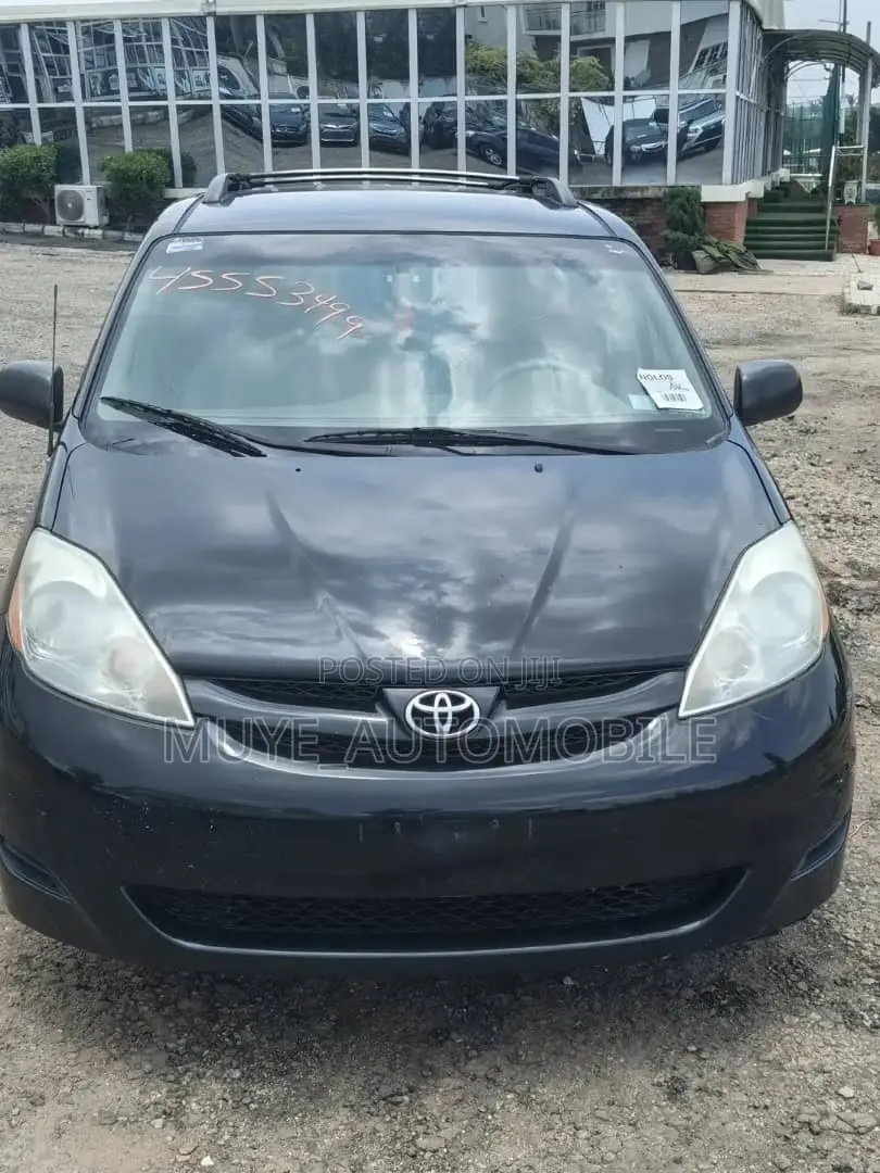 Toyota Sienna LE 2008 Green