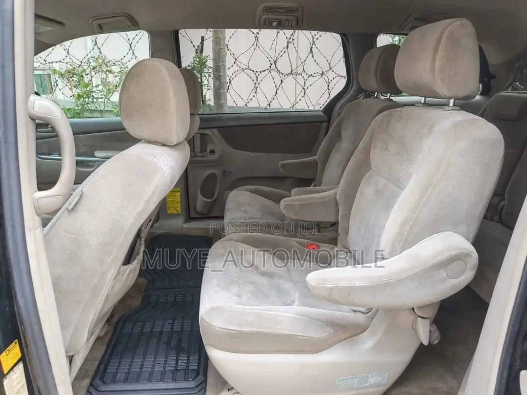 Toyota Sienna LE 2008 Green