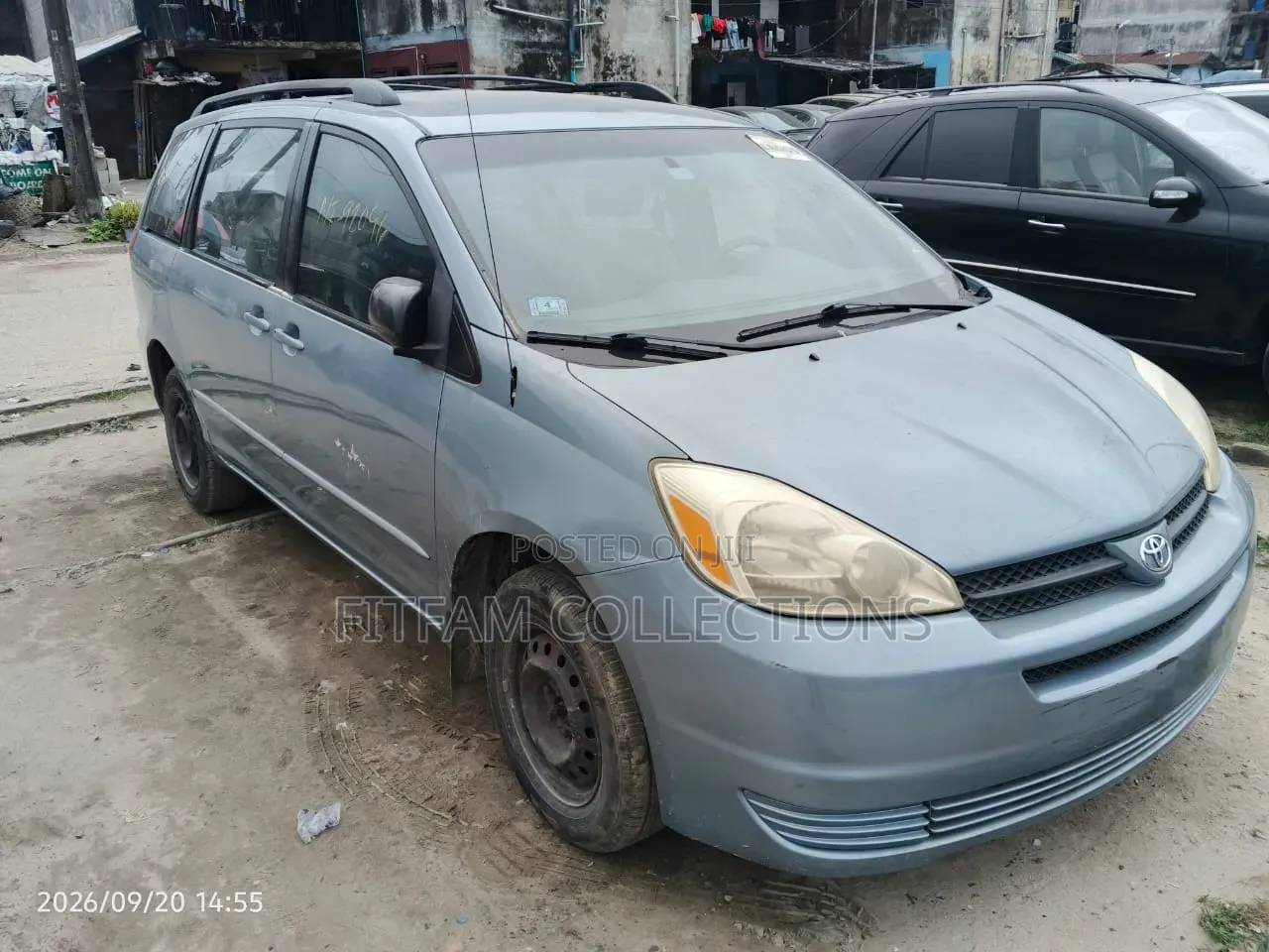 Toyota Sienna CE 2005 Blue
