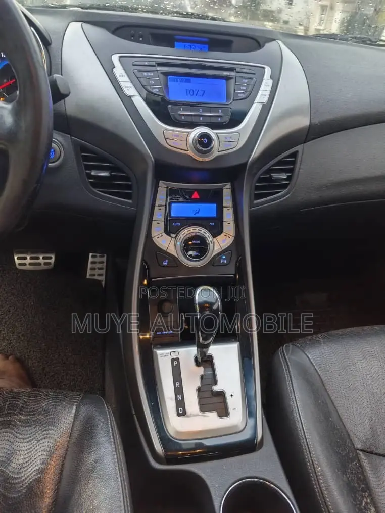 Hyundai Elantra Limited 2011 Black