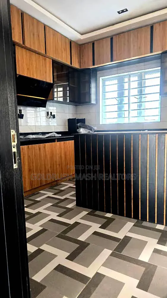 4bdrm Townhouse/Terrace in Adeniyi Jones for sale