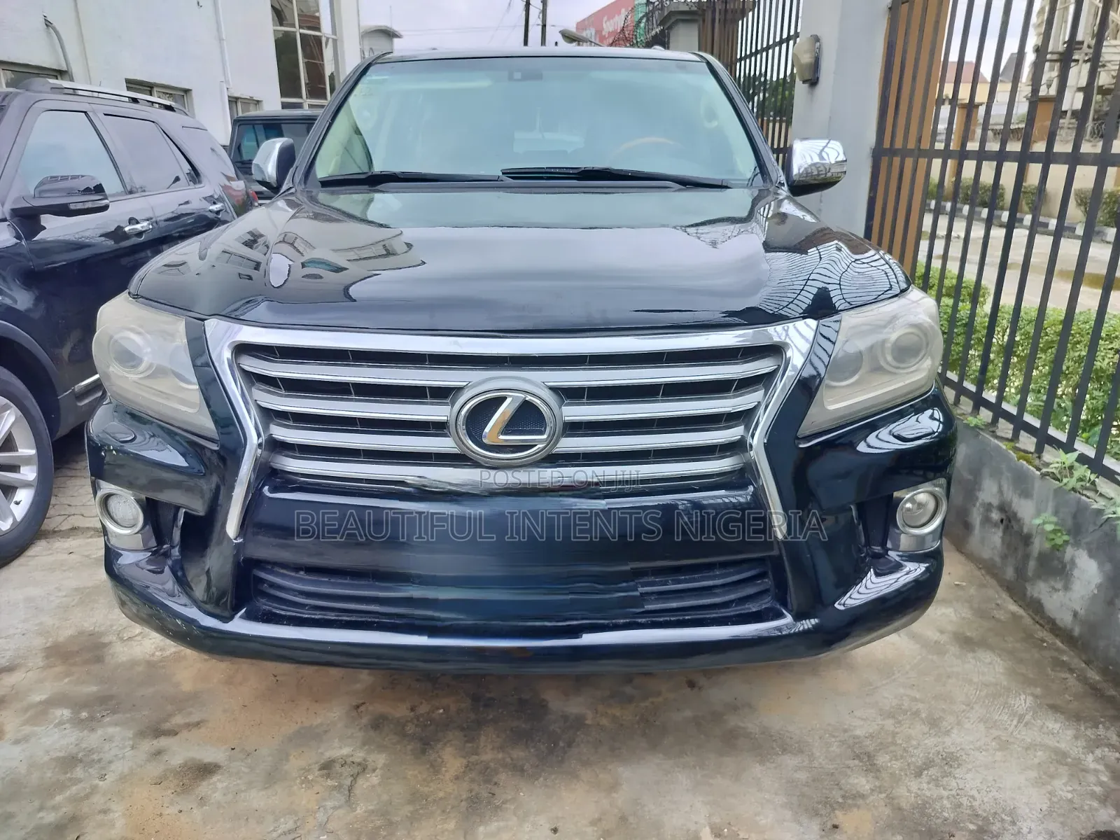 Lexus LX 570 2008 Black