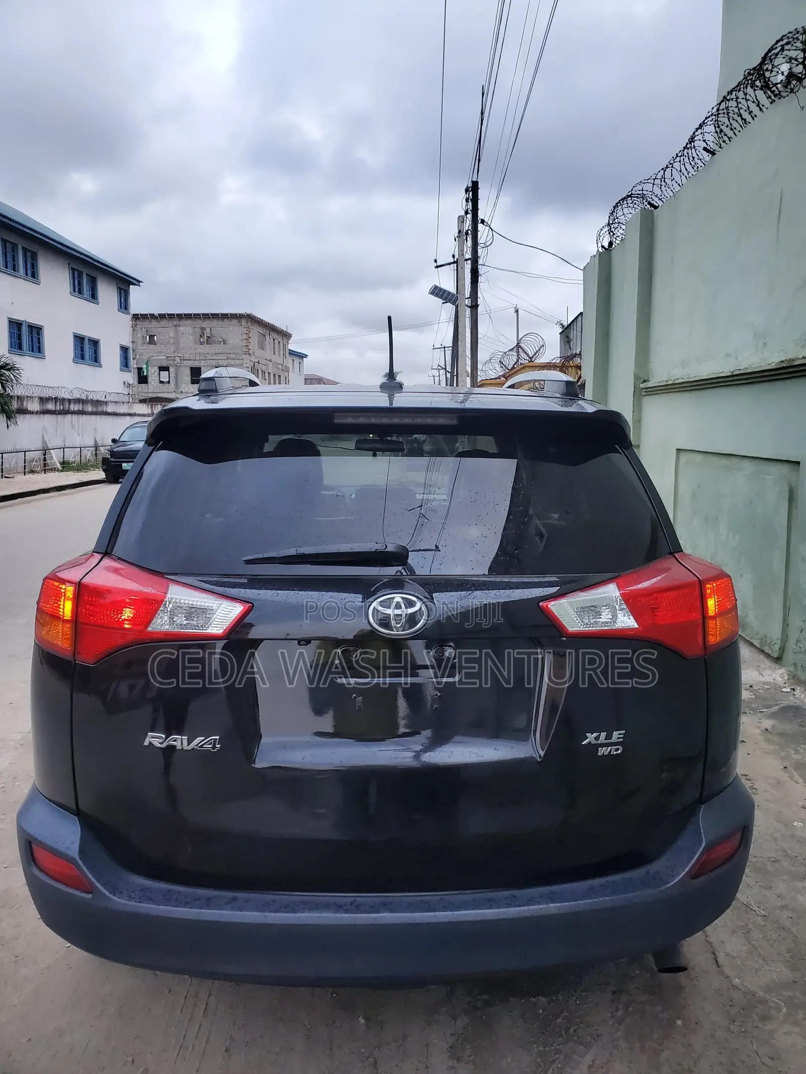 Toyota RAV4 XLE 4dr SUV (2.5L 4cyl 6A) 2015 Black