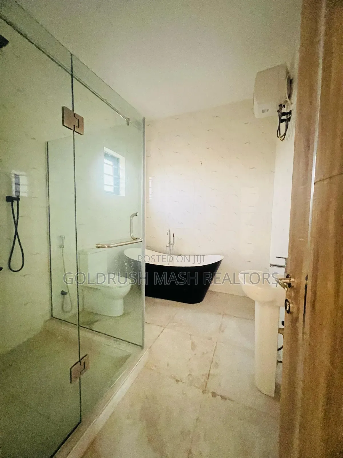 4bdrm Duplex in Millennium Estate, Phase 1 / Gbagada for sale
