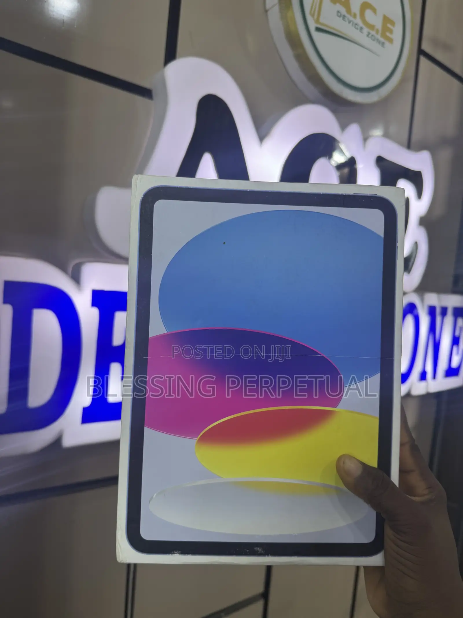 New Apple iPad (2025) 128 GB Blue